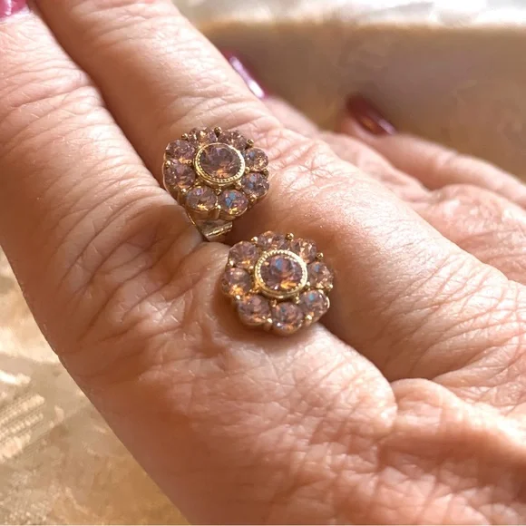 Vintage Iridescent Pink Rhinestone Earrings - Picture 3 of 4